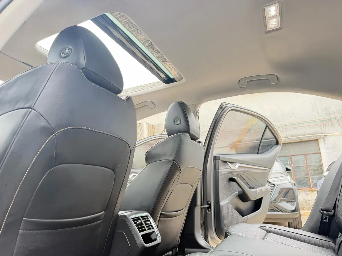 2021 Skoda Octavia 1.4T 150HP L4 7DCT,autocango,china used car exporter,china ev exporter,chinese used car exporter,chinese used ev exporter
