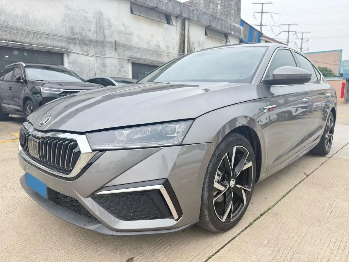 2021 Skoda Octavia 1.4T 150HP L4 7DCT,autocango,china used car exporter,china ev exporter,chinese used car exporter,chinese used ev exporter