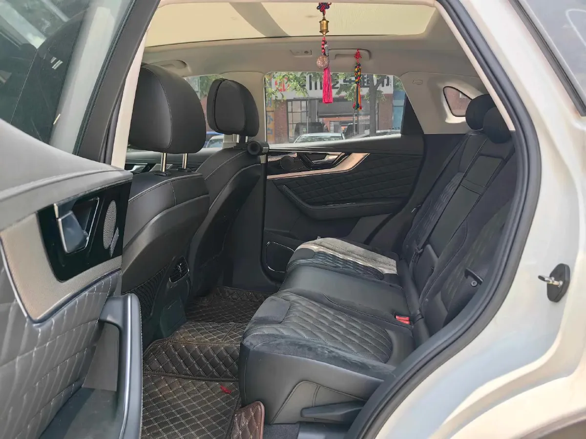 2019 HongQi HS5 2.0T 224HP L4 6AT,autocango,china used car exporter,china ev exporter,chinese used car exporter,chinese used ev exporter