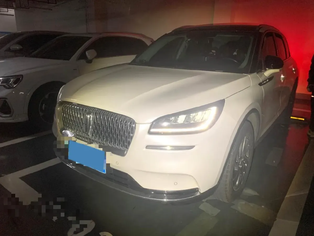 2021 Lincoln Corsair 2.0T 245HP L4 8AT,autocango,china used car exporter,china ev exporter,chinese used car exporter,chinese used ev exporter
