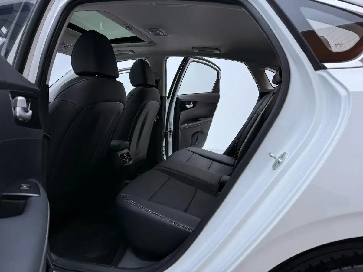2021 Kia K3 1.5L 115HP L4 CVT,autocango,china used car exporter,china ev exporter,chinese used car exporter,chinese used ev exporter