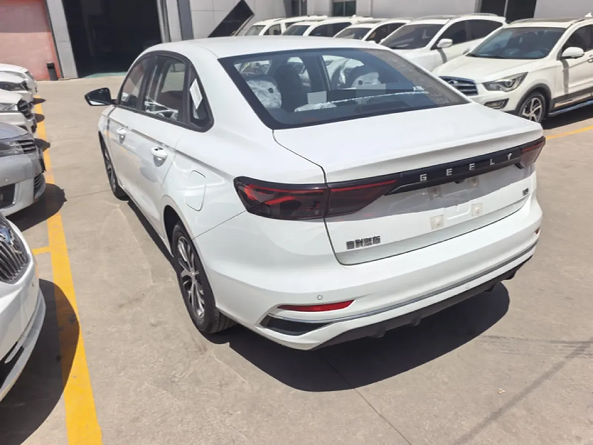 2023 Geely Emgrand 1.5L 127HP L4 5MT,autocango,china used car exporter,china ev exporter,chinese used car exporter,chinese used ev exporter