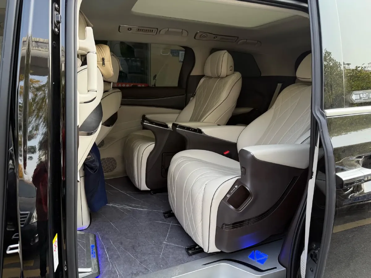 2024 Denza D9 1.5T 139HP L4 E-CVT PHEV 40KWH,autocango,china used car exporter,china ev exporter,chinese used car exporter,chinese used ev exporter