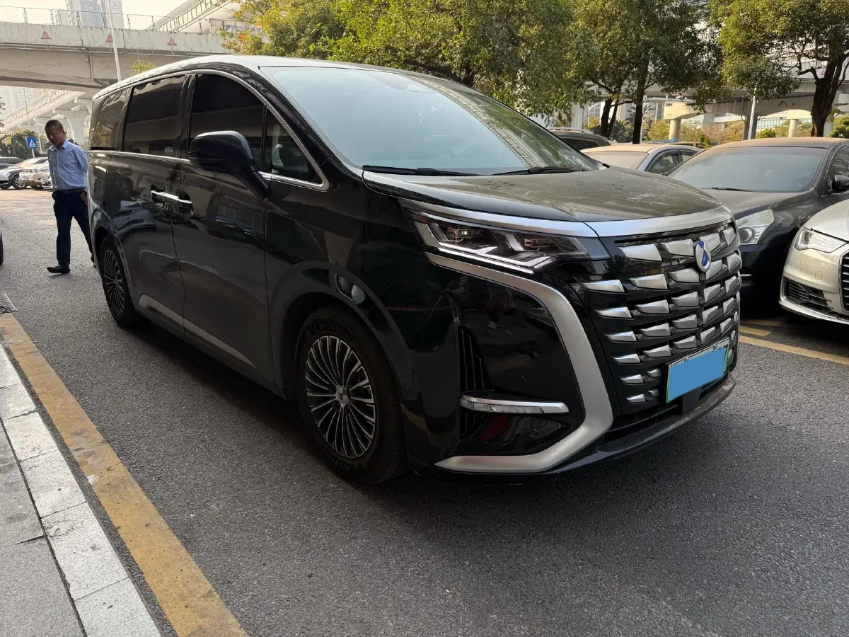 2024 Denza D9 1.5T 139HP L4 E-CVT PHEV 40KWH,autocango,china used car exporter,china ev exporter,chinese used car exporter,chinese used ev exporter
