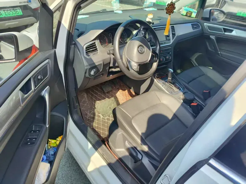 2019 Volkswagen Golf Sportsvan 1.4T 150HP L4 7DCT,autocango,china used car exporter,china ev exporter,chinese used car exporter,chinese used ev exporter