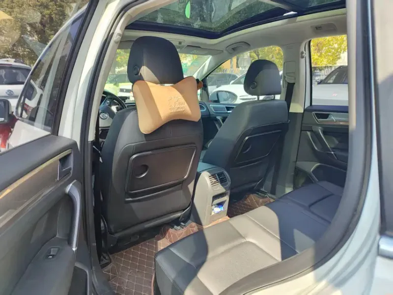 2019 Volkswagen Golf Sportsvan 1.4T 150HP L4 7DCT,autocango,china used car exporter,china ev exporter,chinese used car exporter,chinese used ev exporter