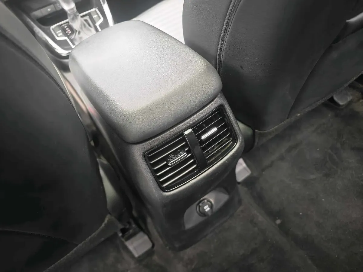 2019 Kia Sportage R 2.0L 160HP L4 6AT,autocango,china used car exporter,china ev exporter,chinese used car exporter,chinese used ev exporter