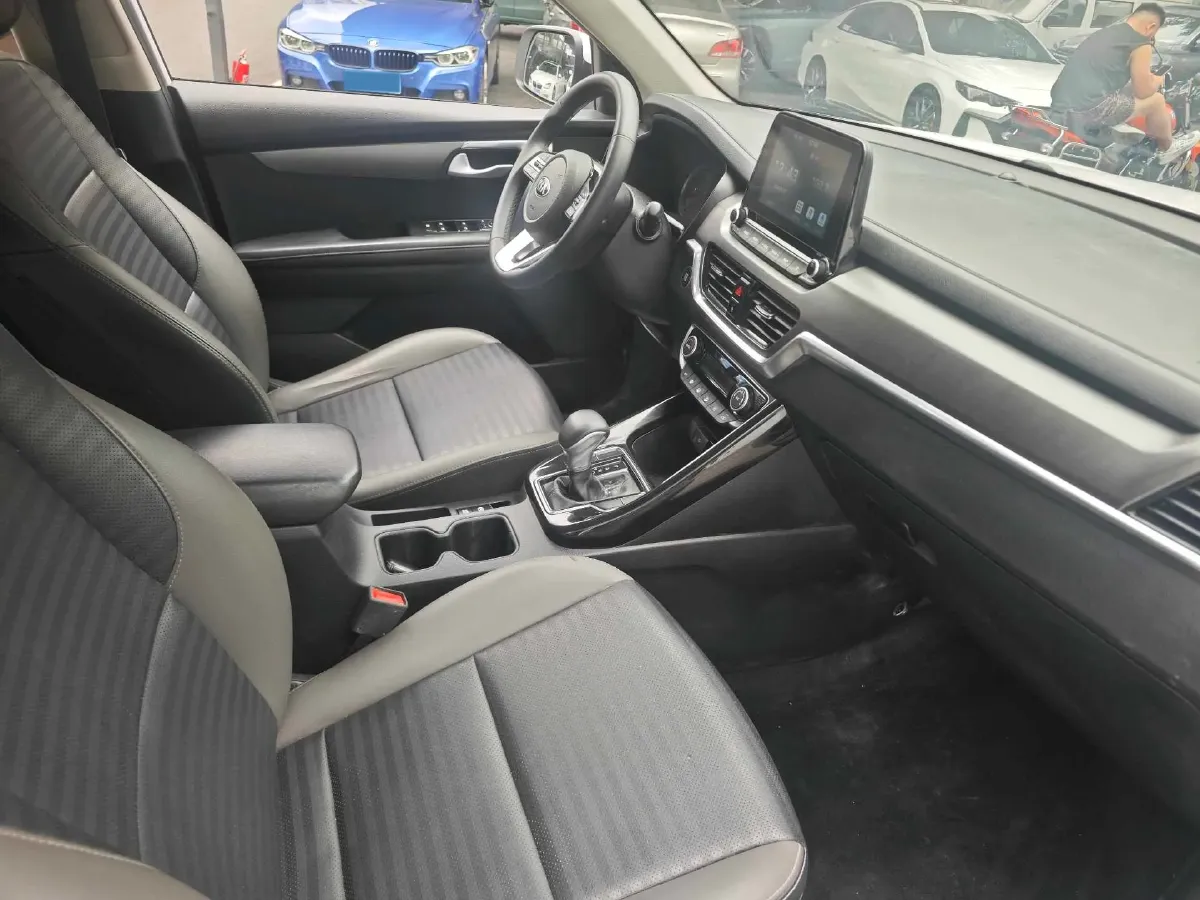 2019 Kia Sportage R 2.0L 160HP L4 6AT,autocango,china used car exporter,china ev exporter,chinese used car exporter,chinese used ev exporter