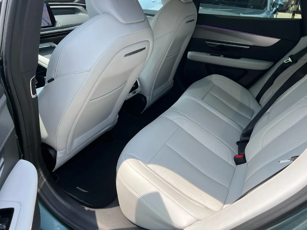2023 Xpeng P7 BEV 86.2KWH,autocango,china used car exporter,china ev exporter,chinese used car exporter,chinese used ev exporter