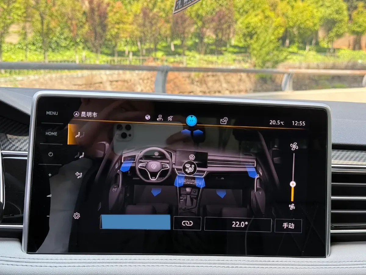 2023 Volkswagen Tiguan L 2.0T 186HP L4 7DCT,autocango,china used car exporter,china ev exporter,chinese used car exporter,chinese used ev exporter