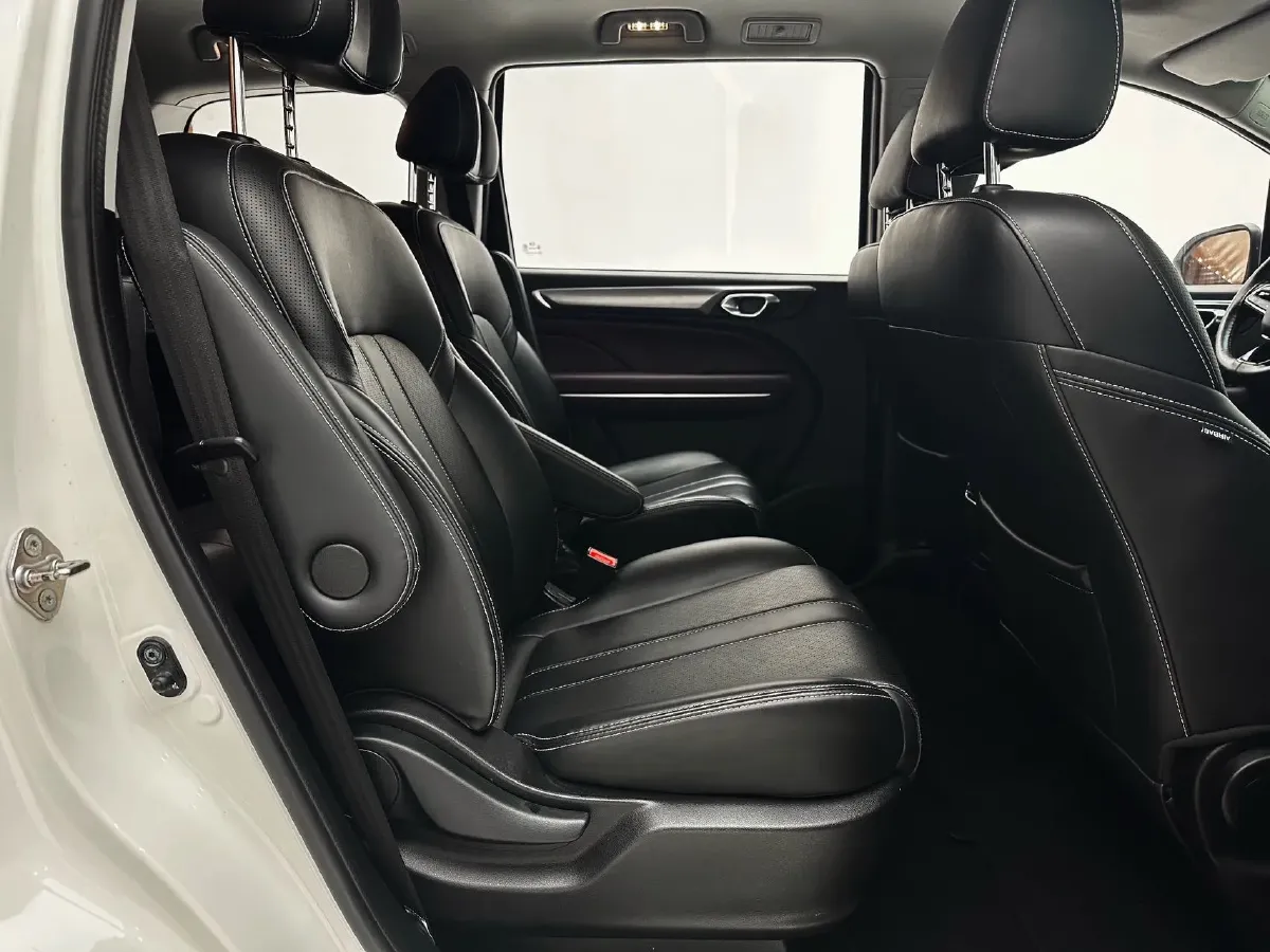 2021 GAC Trumpchi M6 1.5T 169HP L4 7DCT,autocango,china used car exporter,china ev exporter,chinese used car exporter,chinese used ev exporter