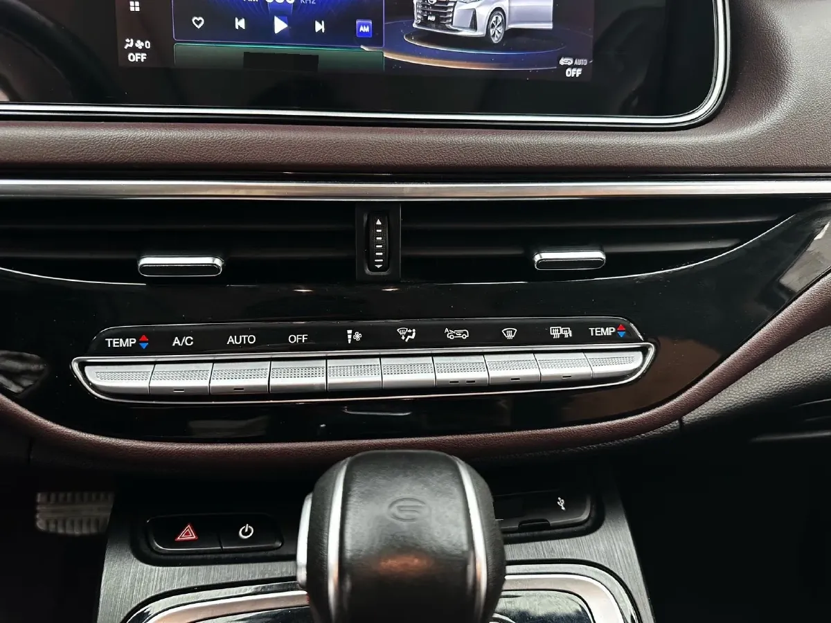 2021 GAC Trumpchi M6 1.5T 169HP L4 7DCT,autocango,china used car exporter,china ev exporter,chinese used car exporter,chinese used ev exporter