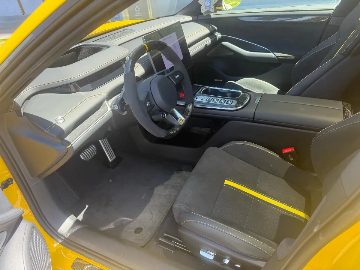 2025 MI SU7 Ultra BEV 93.7KWH,autocango,china used car exporter,china ev exporter,chinese used car exporter,chinese used ev exporter