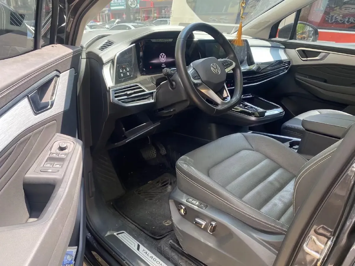 2024 Volkswagen Talagon 2.0T 220HP L4 7DCT,autocango,china used car exporter,china ev exporter,chinese used car exporter,chinese used ev exporter