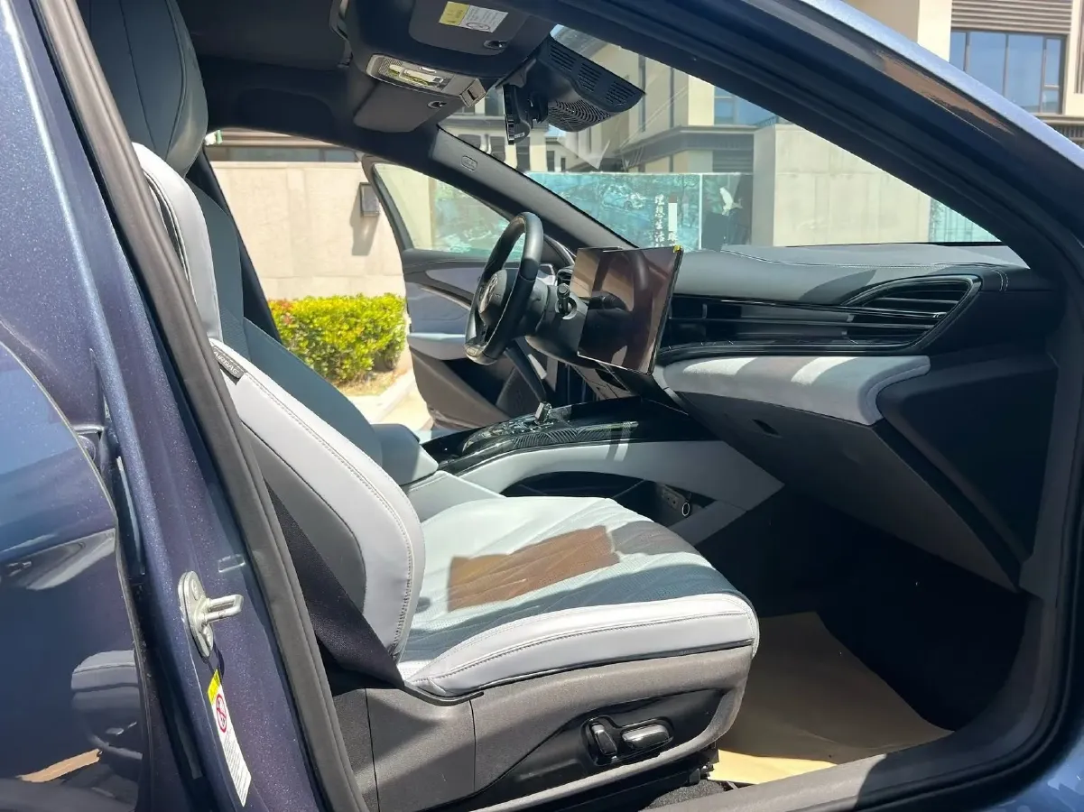2022 Leapmotor C01 BEV 78.54KWH,autocango,china used car exporter,china ev exporter,chinese used car exporter,chinese used ev exporter