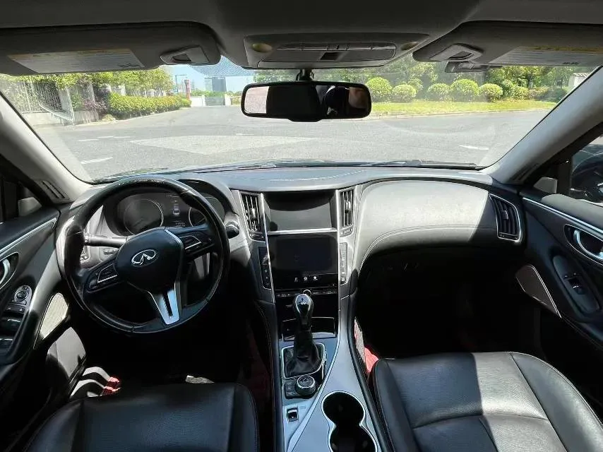 2018 Jeep Grand Commander 2.0T 265HP L4 9AT,autocango,china used car exporter,china ev exporter,chinese used car exporter,chinese used ev exporter
