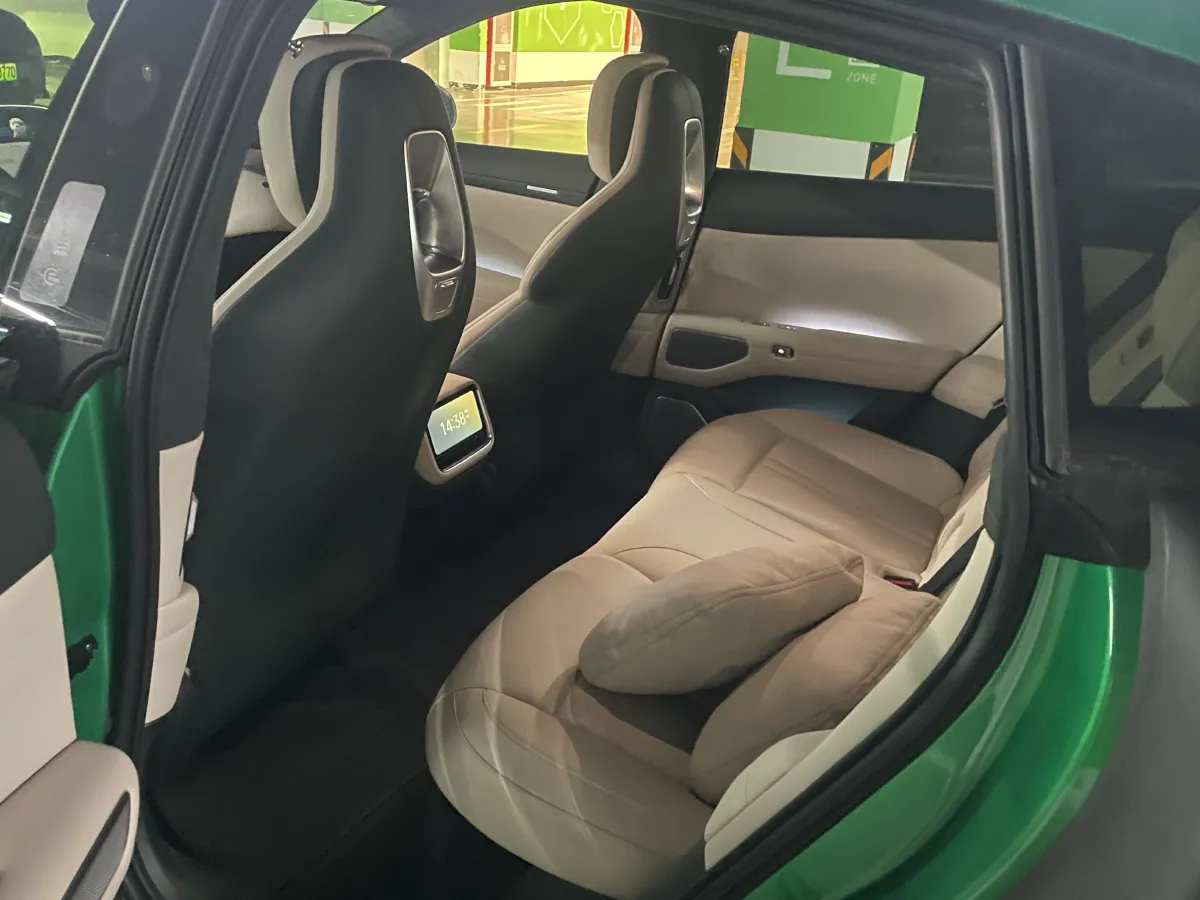 2025 MI YU7 BEV 101.7KWH,autocango,china used car exporter,china ev exporter,chinese used car exporter,chinese used ev exporter