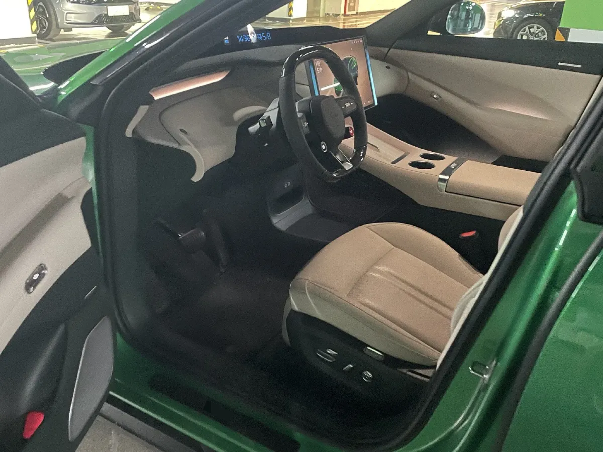 2025 MI YU7 BEV 101.7KWH,autocango,china used car exporter,china ev exporter,chinese used car exporter,chinese used ev exporter