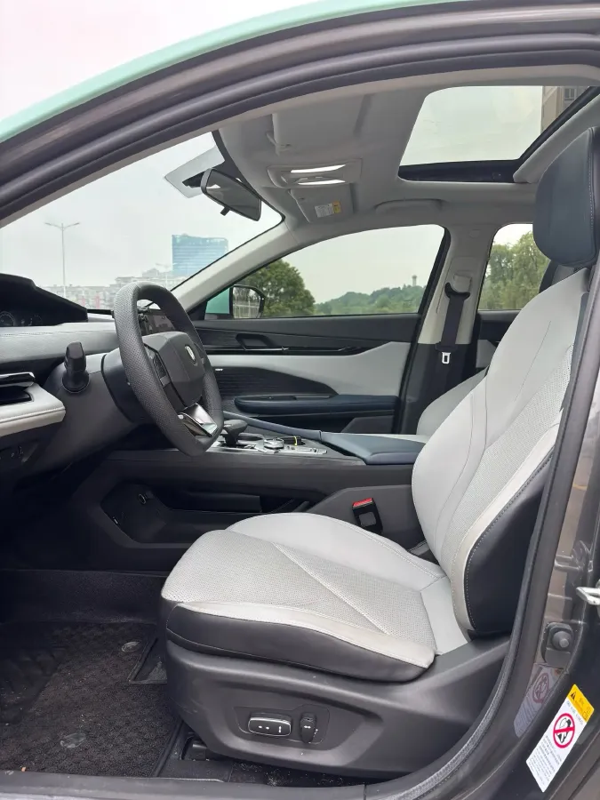 2023 ChangAn UNI-V iDD 1.5T 170HP L4 6TCT PHEV 18.4KWH,autocango,china used car exporter,china ev exporter,chinese used car exporter,chinese used ev exporter