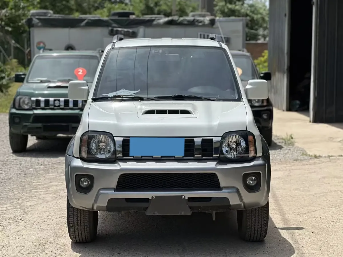 2015 Suzuki Jimny 1.3L 85HP L4 4AT,autocango,china used car exporter,china ev exporter,chinese used car exporter,chinese used ev exporter