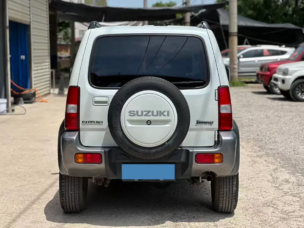 2015 Suzuki Jimny 1.3L 85HP L4 4AT,autocango,china used car exporter,china ev exporter,chinese used car exporter,chinese used ev exporter