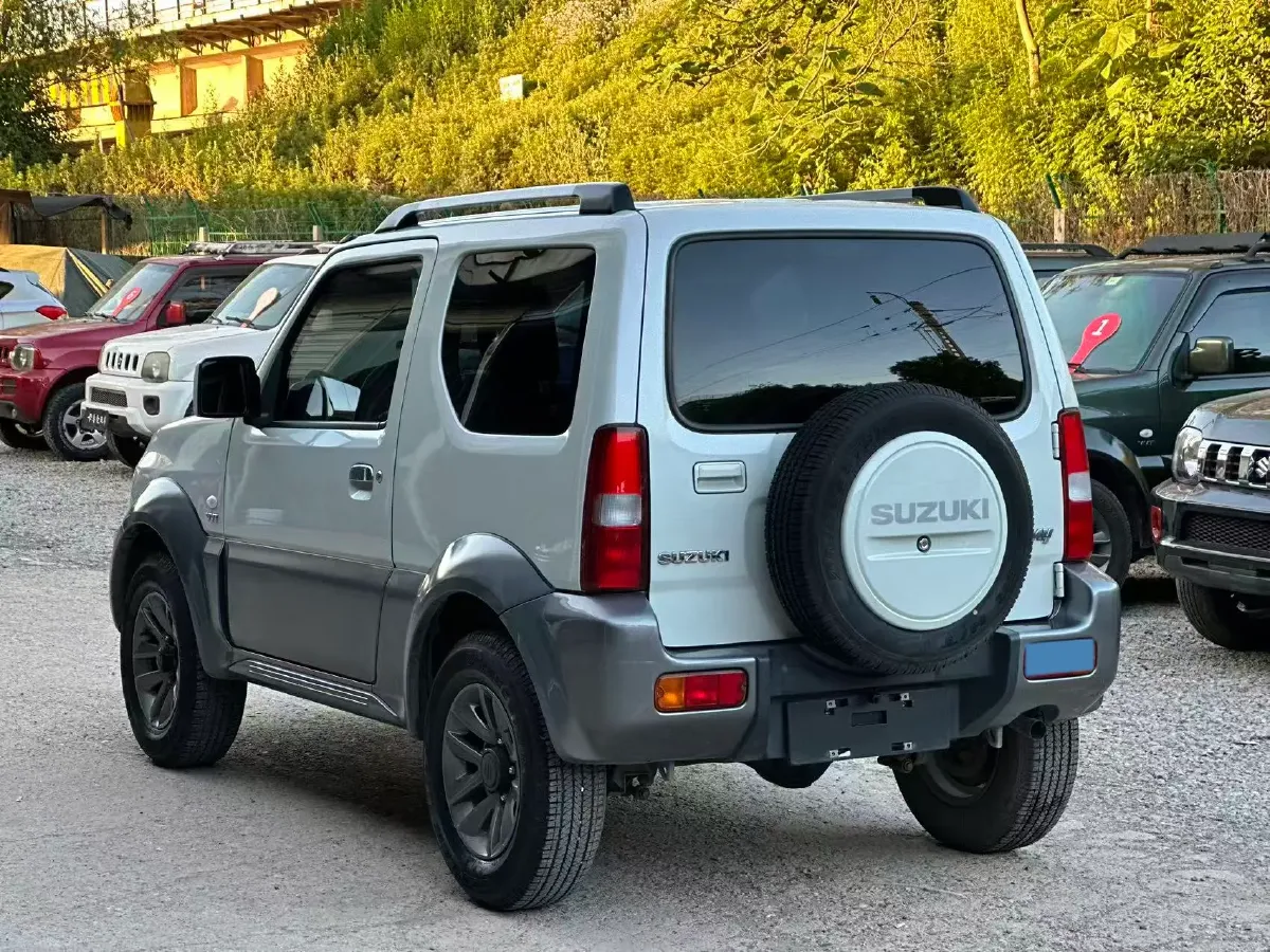 2015 Suzuki Jimny 1.3L 85HP L4 4AT,autocango,china used car exporter,china ev exporter,chinese used car exporter,chinese used ev exporter