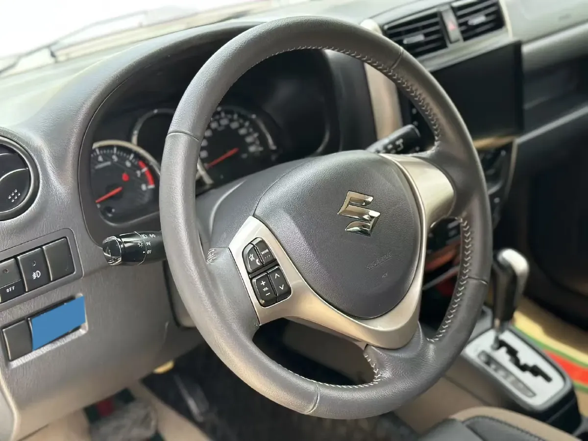 2015 Suzuki Jimny 1.3L 85HP L4 4AT,autocango,china used car exporter,china ev exporter,chinese used car exporter,chinese used ev exporter