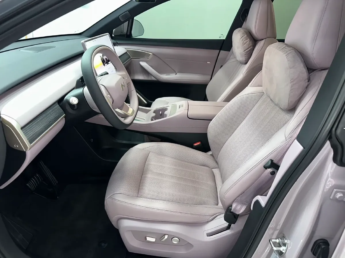 2024 ONVO L60 BEV 60KWH,autocango,china used car exporter,china ev exporter,chinese used car exporter,chinese used ev exporter