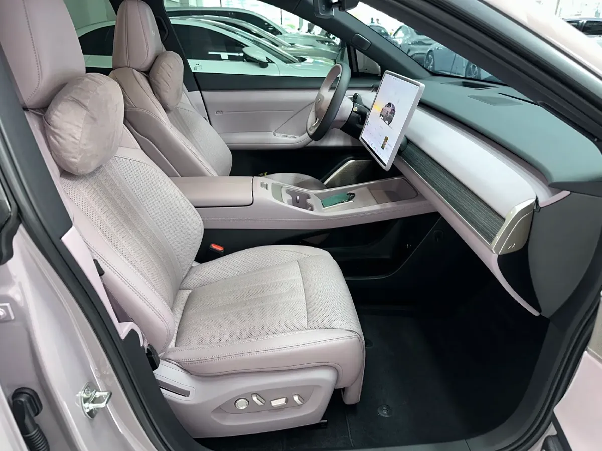 2024 ONVO L60 BEV 60KWH,autocango,china used car exporter,china ev exporter,chinese used car exporter,chinese used ev exporter