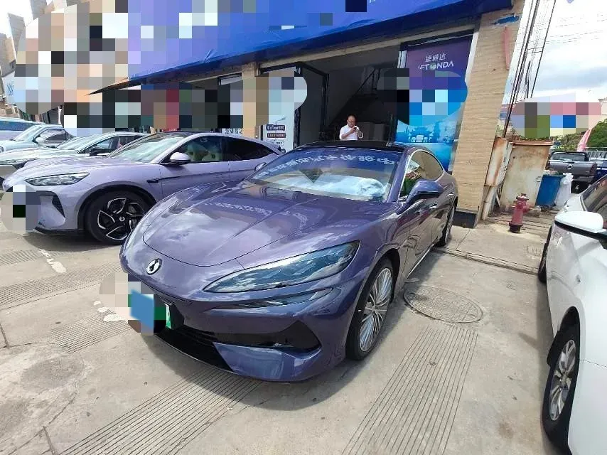 2024 Denza DenzaZ9 2.0T 207HP L4 E-CVT PHEV 38.5KWH,autocango,china used car exporter,china ev exporter,chinese used car exporter,chinese used ev exporter