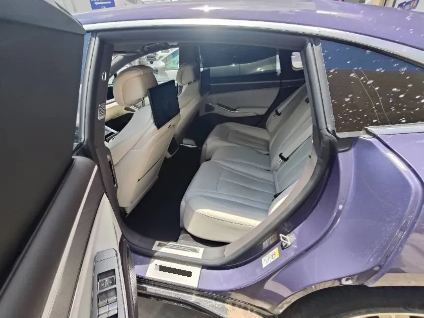 2024 Denza DenzaZ9 2.0T 207HP L4 E-CVT PHEV 38.5KWH,autocango,china used car exporter,china ev exporter,chinese used car exporter,chinese used ev exporter