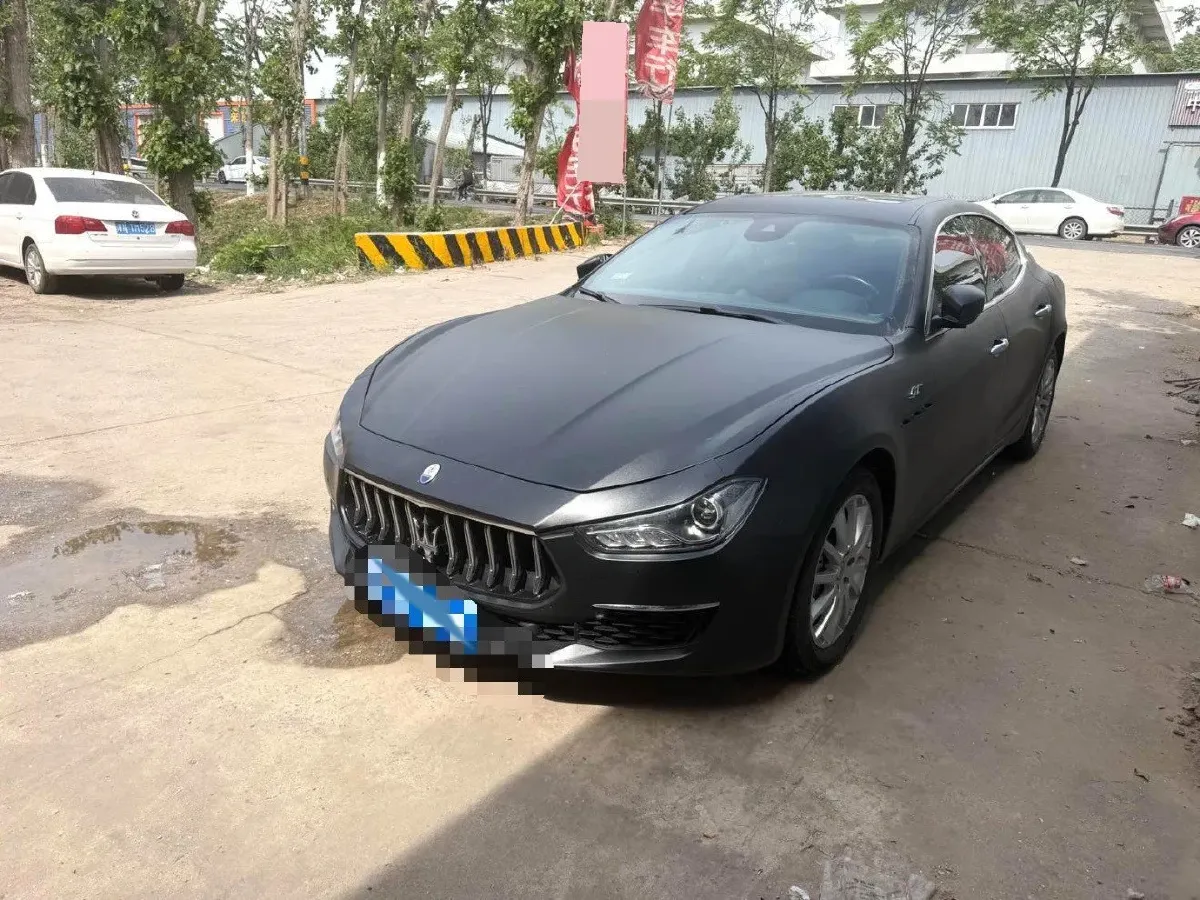 2021 Maserati Ghibli 2.0T 330HP L4 8AT,autocango,china used car exporter,china ev exporter,chinese used car exporter,chinese used ev exporter