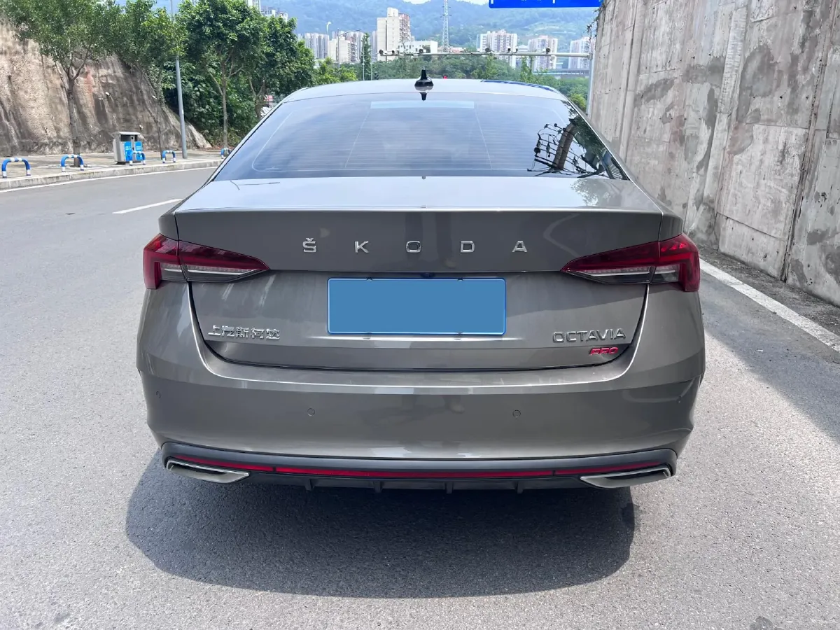 2022 Skoda Octavia 1.4T 150HP L4 7DCT,autocango,china used car exporter,china ev exporter,chinese used car exporter,chinese used ev exporter