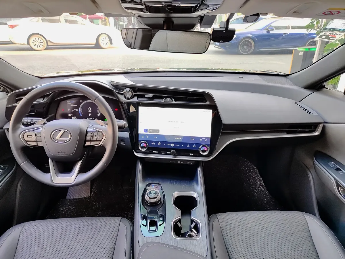 2023 Lexus RZ BEV 66KWH,autocango,china used car exporter,china ev exporter,chinese used car exporter,chinese used ev exporter