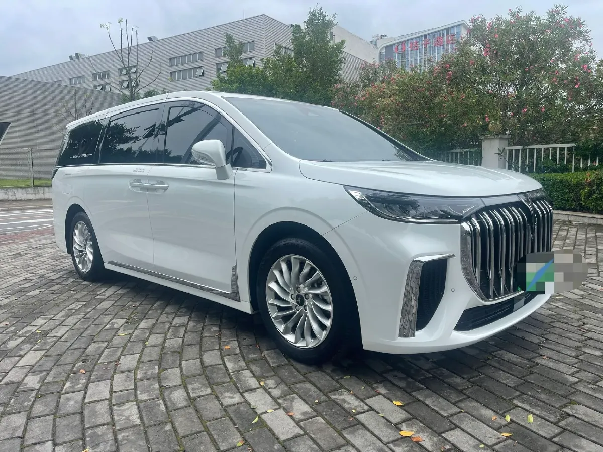 2022 Voyah Dream 1.5T 136HP L4 PHEV 25.57KWH,autocango,china used car exporter,china ev exporter,chinese used car exporter,chinese used ev exporter