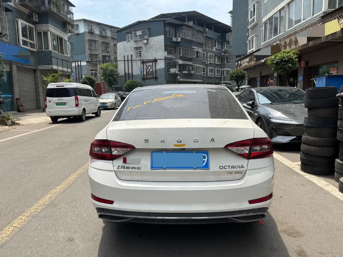 2020 Skoda Octavia 1.2T 116HP L4 7DCT,autocango,china used car exporter,china ev exporter,chinese used car exporter,chinese used ev exporter
