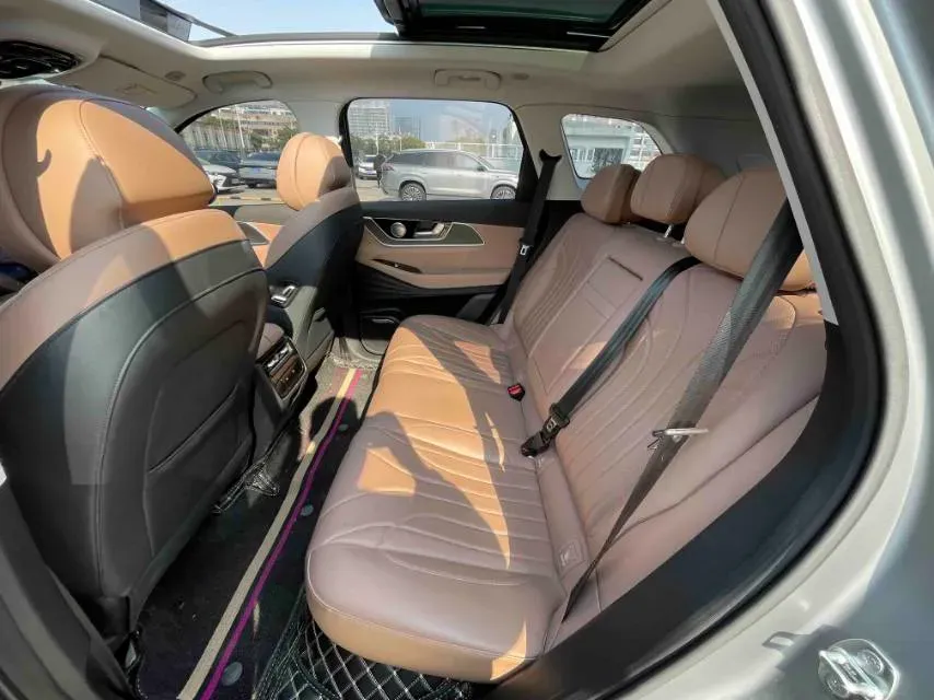 2025 Chery Tiggo 8 Plus 2.0T 254HP L4 8AT,autocango,china used car exporter,china ev exporter,chinese used car exporter,chinese used ev exporter