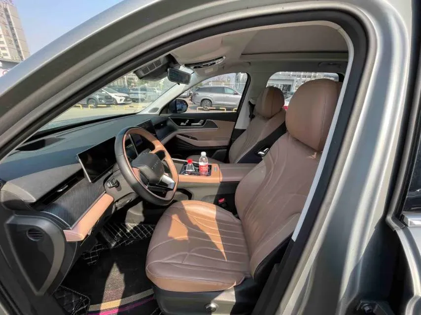 2025 Chery Tiggo 8 Plus 2.0T 254HP L4 8AT,autocango,china used car exporter,china ev exporter,chinese used car exporter,chinese used ev exporter