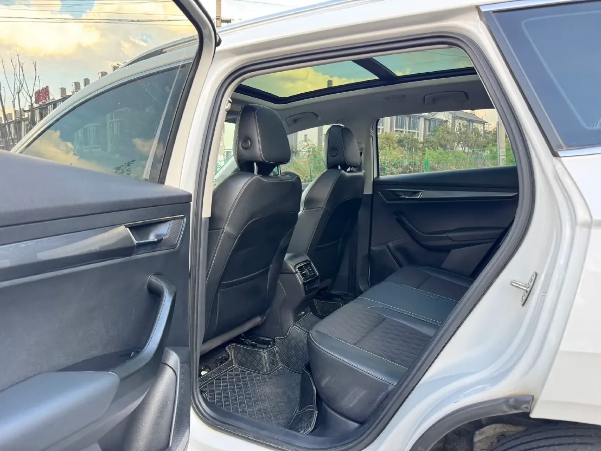 2019 Skoda Octavia 1.4T 150HP L4 7DCT,autocango,china used car exporter,china ev exporter,chinese used car exporter,chinese used ev exporter