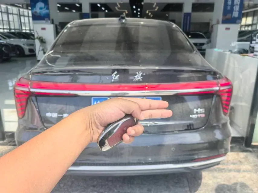 2025 HongQi H5 1.5T 169HP L4 1DHT Hybrid,autocango,china used car exporter,china ev exporter,chinese used car exporter,chinese used ev exporter