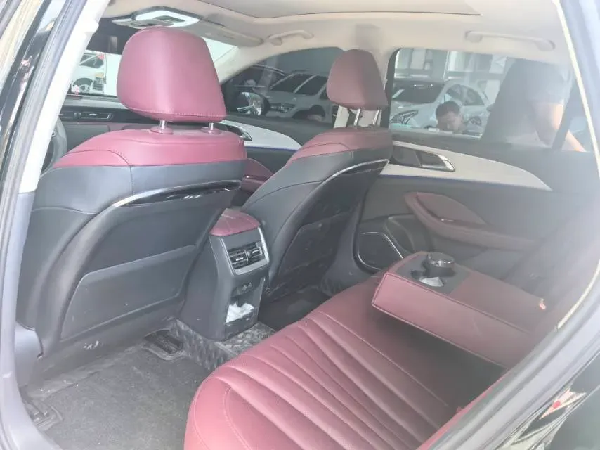 2025 HongQi H5 1.5T 169HP L4 1DHT Hybrid,autocango,china used car exporter,china ev exporter,chinese used car exporter,chinese used ev exporter