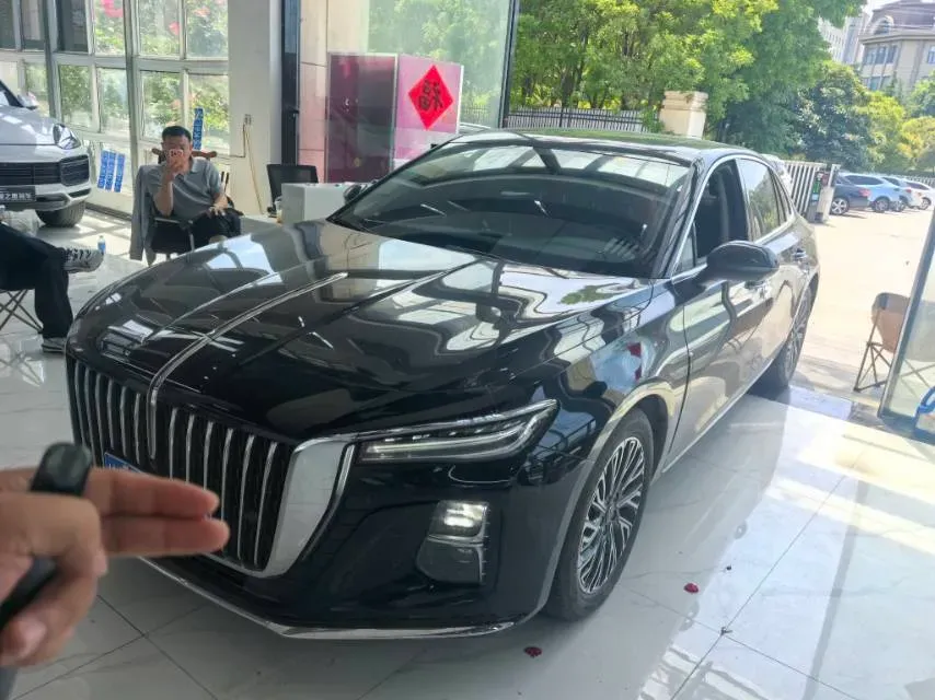 2025 HongQi H5 1.5T 169HP L4 1DHT Hybrid,autocango,china used car exporter,china ev exporter,chinese used car exporter,chinese used ev exporter