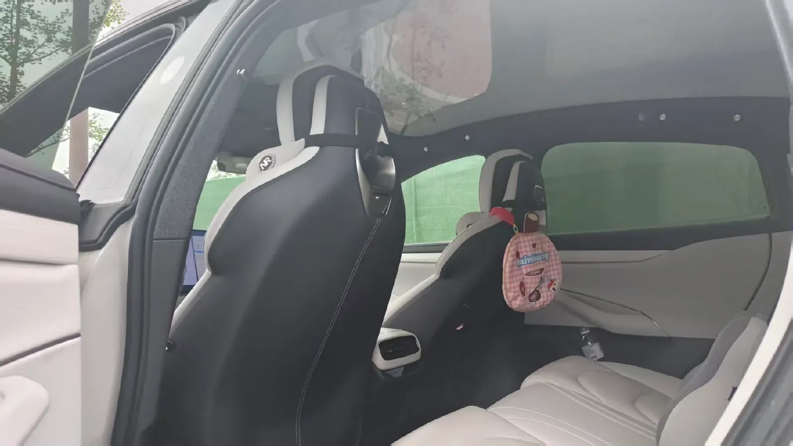 2024 MI SU7 BEV 73.6KWH,autocango,china used car exporter,china ev exporter,chinese used car exporter,chinese used ev exporter