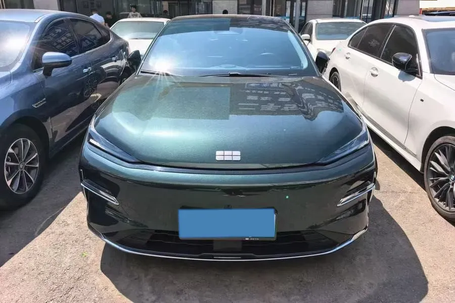 2025 Geely Galaxy Starshine 8 1.5L 112HP L4 1DHT PHEV,autocango,china used car exporter,china ev exporter,chinese used car exporter,chinese used ev exporter