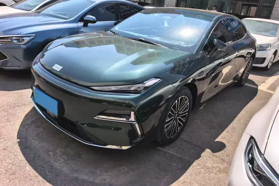 2025 Geely Galaxy Starshine 8 1.5L 112HP L4 1DHT PHEV,autocango,china used car exporter,china ev exporter,chinese used car exporter,chinese used ev exporter