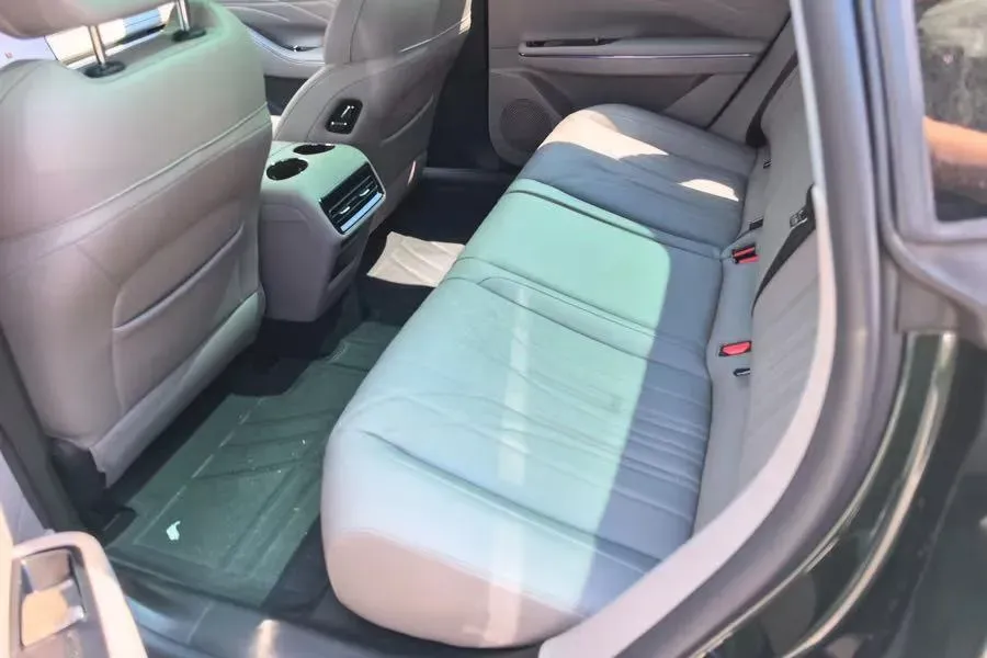 2025 Geely Galaxy Starshine 8 1.5L 112HP L4 1DHT PHEV,autocango,china used car exporter,china ev exporter,chinese used car exporter,chinese used ev exporter