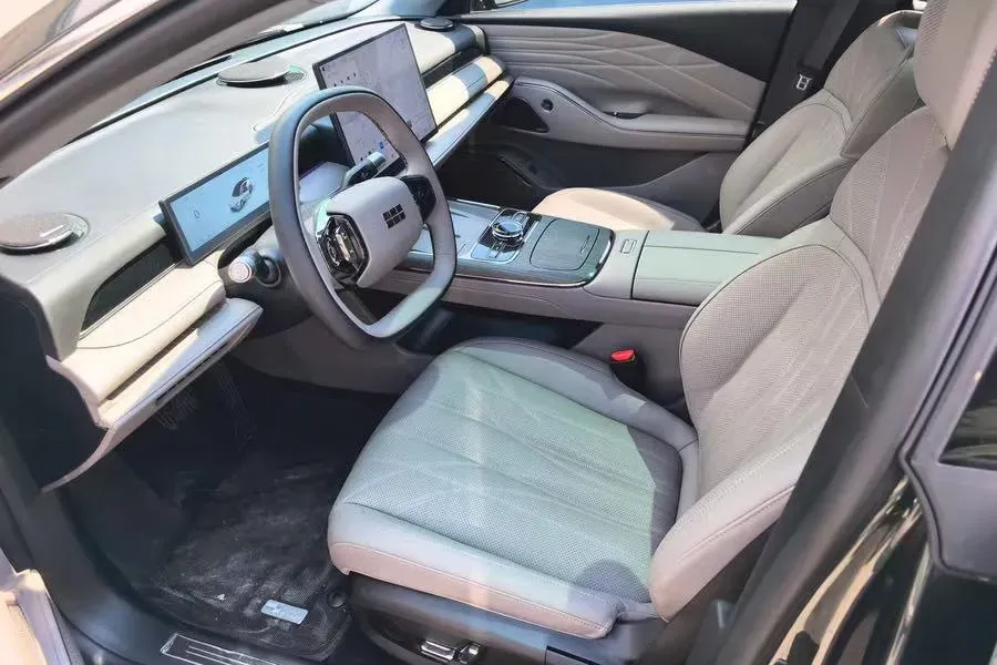 2025 Geely Galaxy Starshine 8 1.5L 112HP L4 1DHT PHEV,autocango,china used car exporter,china ev exporter,chinese used car exporter,chinese used ev exporter