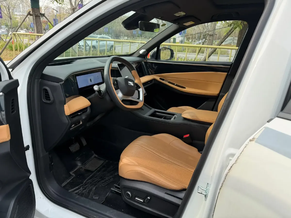 2024 Geely Galaxy L7 1.5T 163HP L4 3DHT PHEV 18.7KWH,autocango,china used car exporter,china ev exporter,chinese used car exporter,chinese used ev exporter