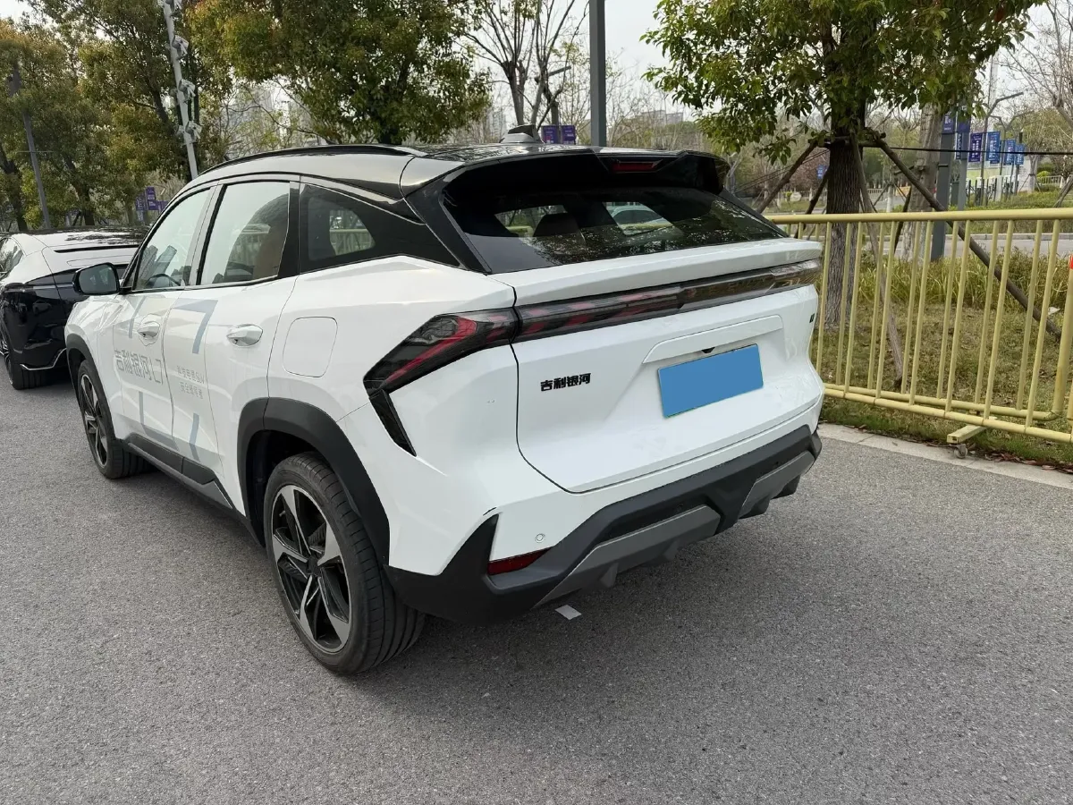 2024 Geely Galaxy L7 1.5T 163HP L4 3DHT PHEV 18.7KWH,autocango,china used car exporter,china ev exporter,chinese used car exporter,chinese used ev exporter