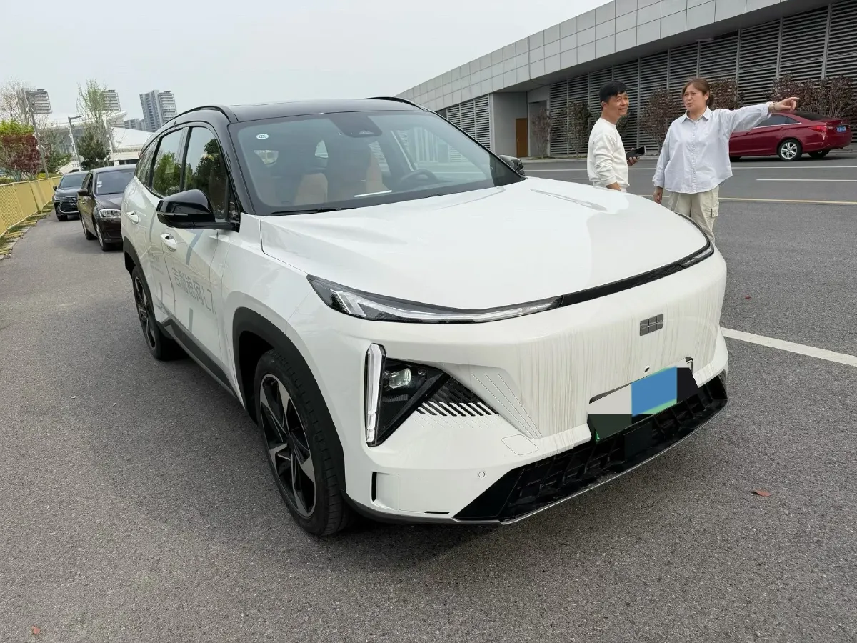 2024 Geely Galaxy L7 1.5T 163HP L4 3DHT PHEV 18.7KWH,autocango,china used car exporter,china ev exporter,chinese used car exporter,chinese used ev exporter